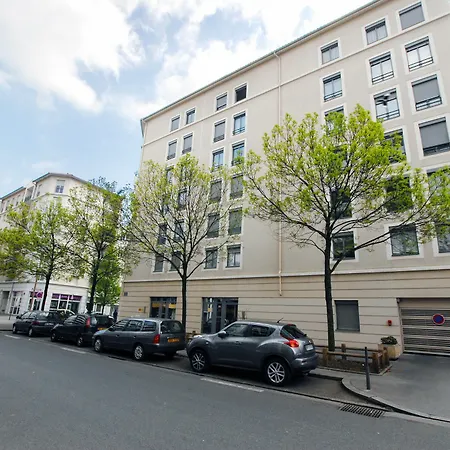 Part Dieu Charial Suites & Chambres-2